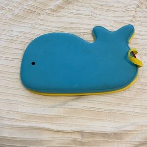 Moby Bath Kneeler. By Skip Hop. Blue and Yellow Whale pad for kneeling on